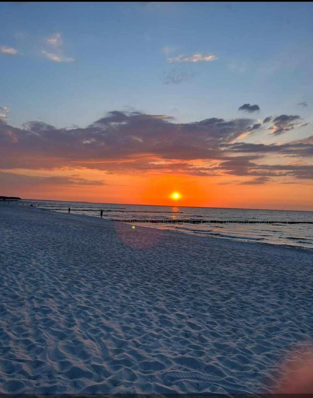 App 8O Grosser Tag Am Meer Mit Wasserblick 德兰斯克 外观 照片