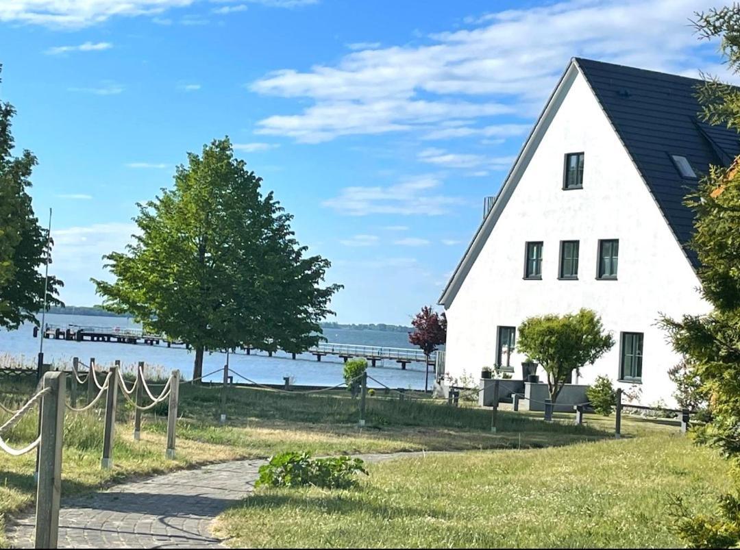 App 8O Grosser Tag Am Meer Mit Wasserblick 德兰斯克 外观 照片